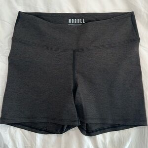 NOBULL mid rise 4” shorts black grey heather small
